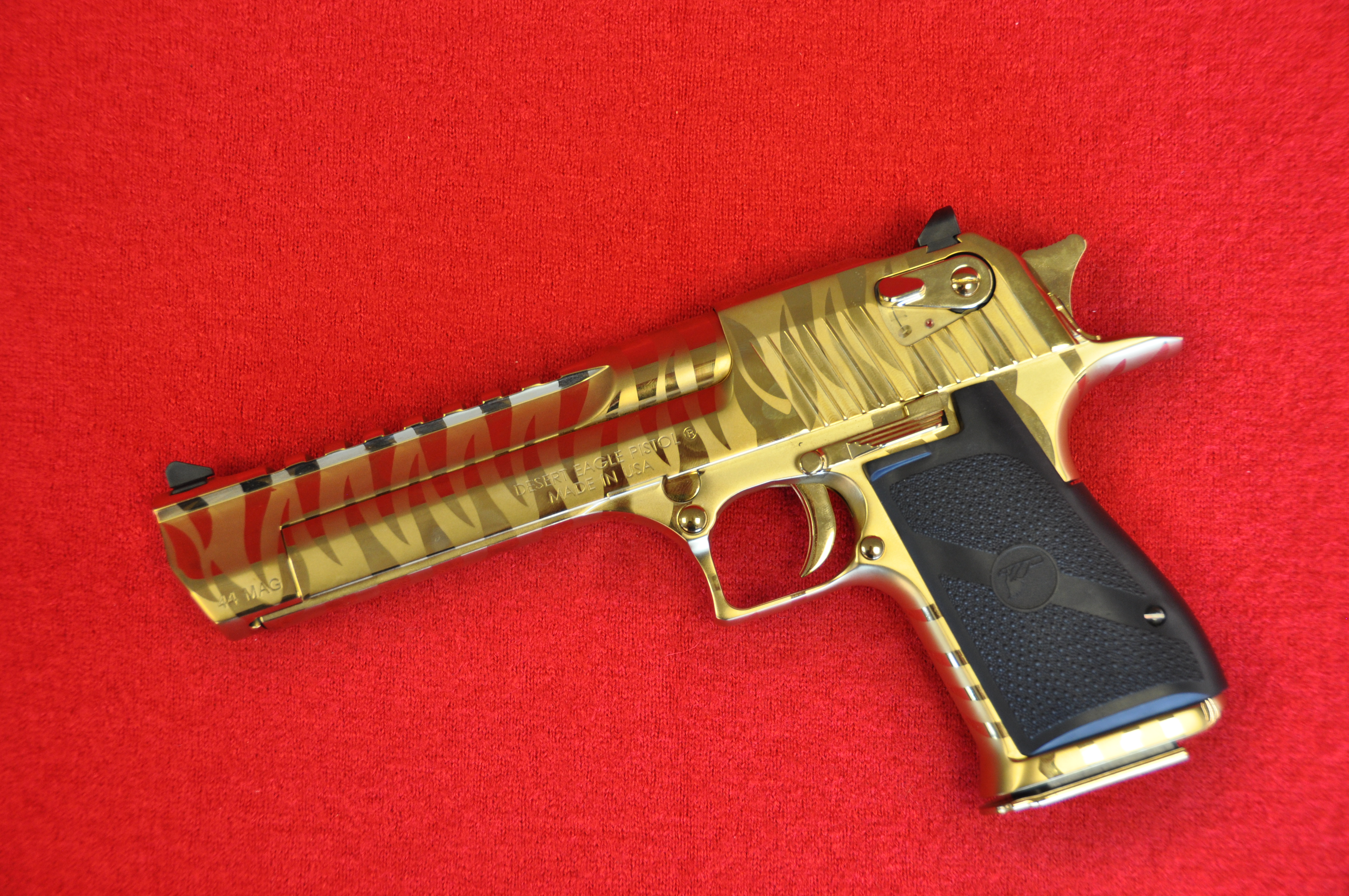 Pistole DESERT Eagle XIX 6 USA Titanium Gold