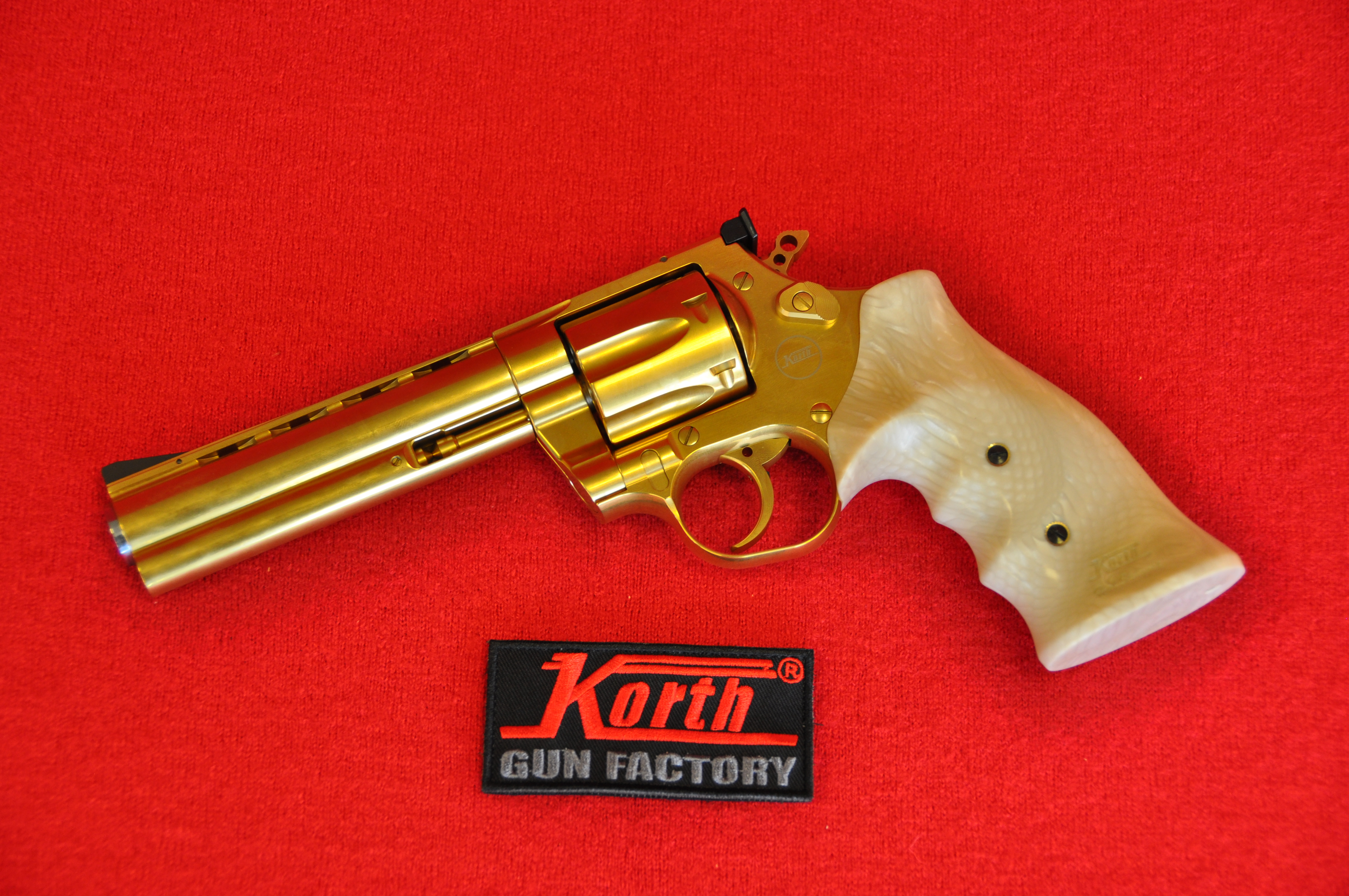 Revolver KORTH Gold