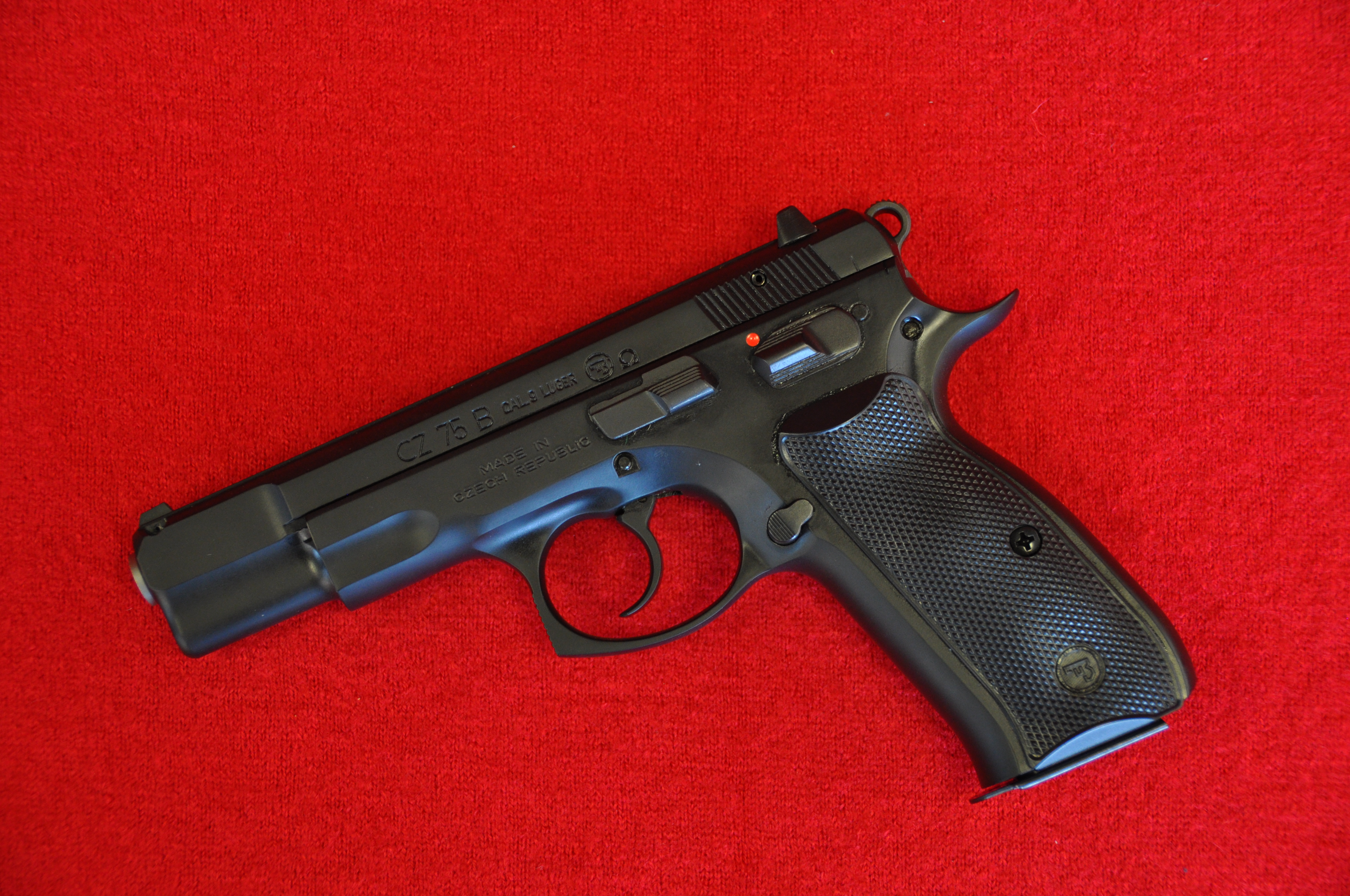 Pistole CZ 75B Omega Pistole CZ 75B Omega